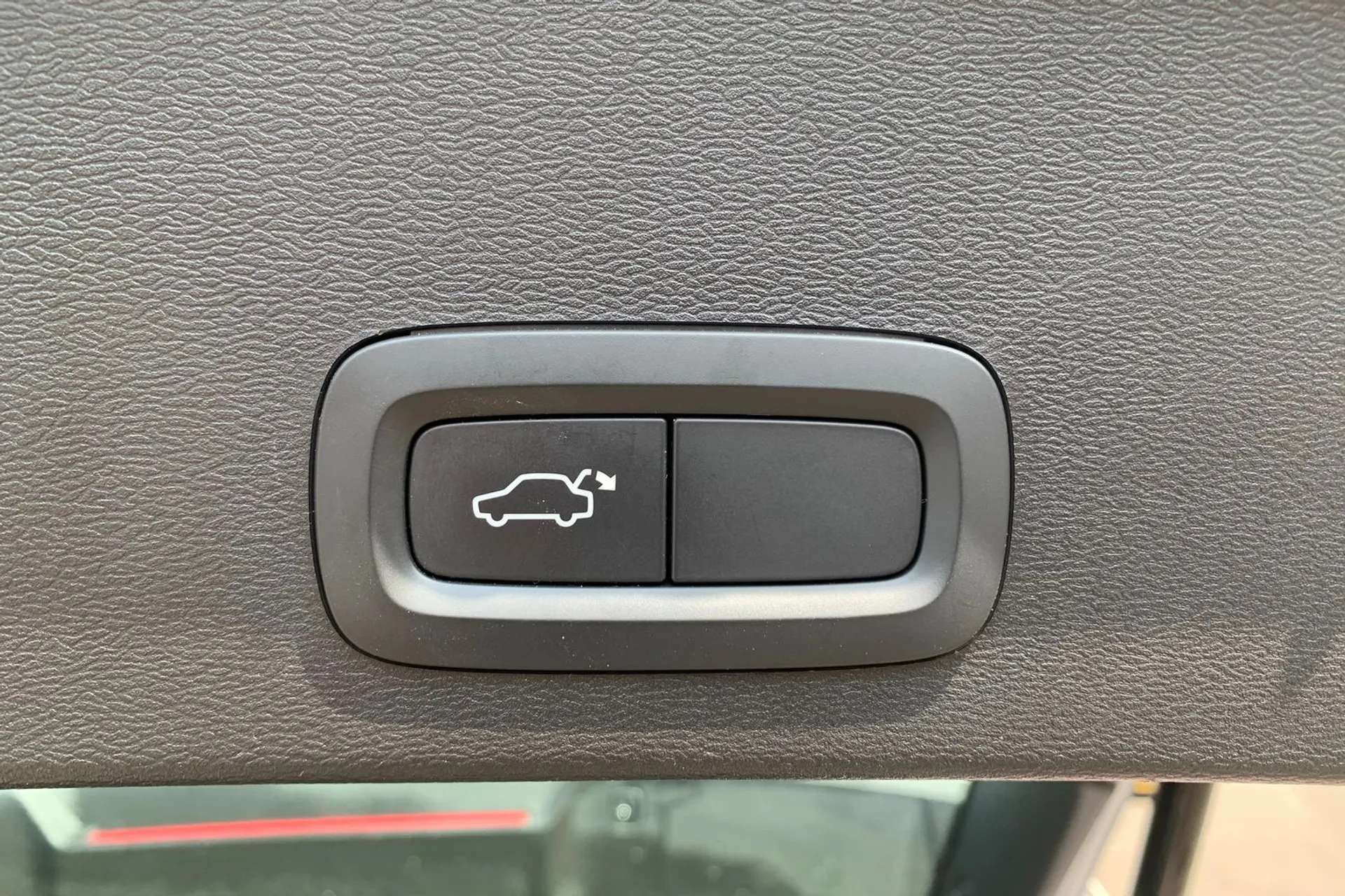 2019 VOLVO XC40 2019 VOLVO XC40