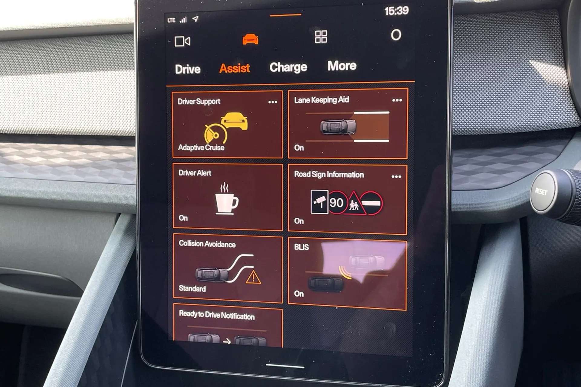 2023 POLESTAR 2 2023 POLESTAR 2