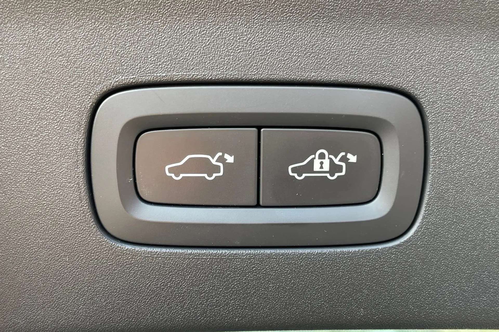 2023 POLESTAR 2 2023 POLESTAR 2
