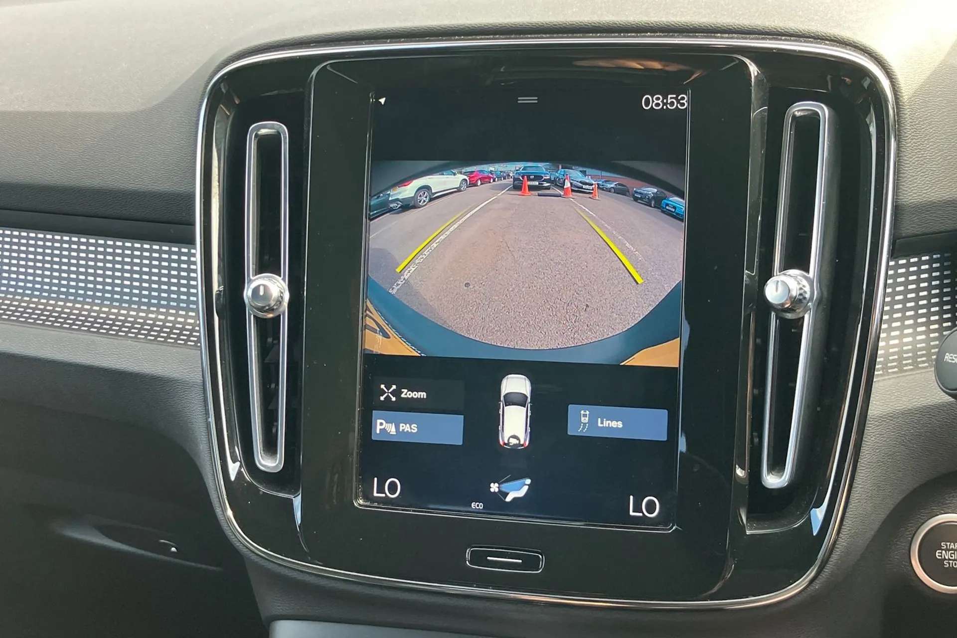 2020 VOLVO XC40 2020 VOLVO XC40