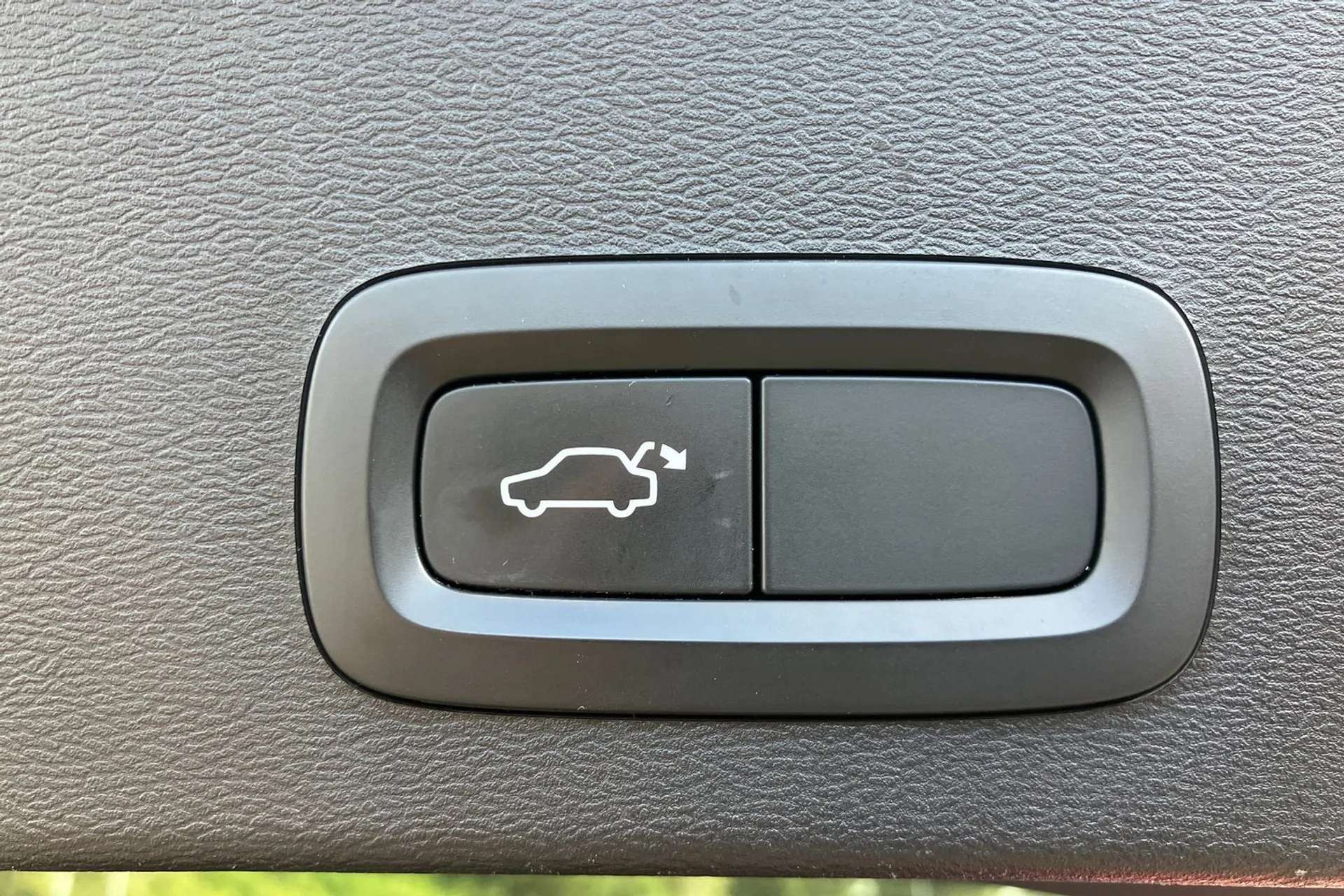 2020 VOLVO XC40 2020 VOLVO XC40