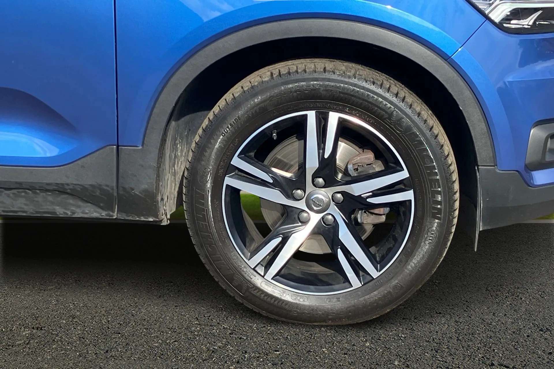 2020 VOLVO XC40 2020 VOLVO XC40