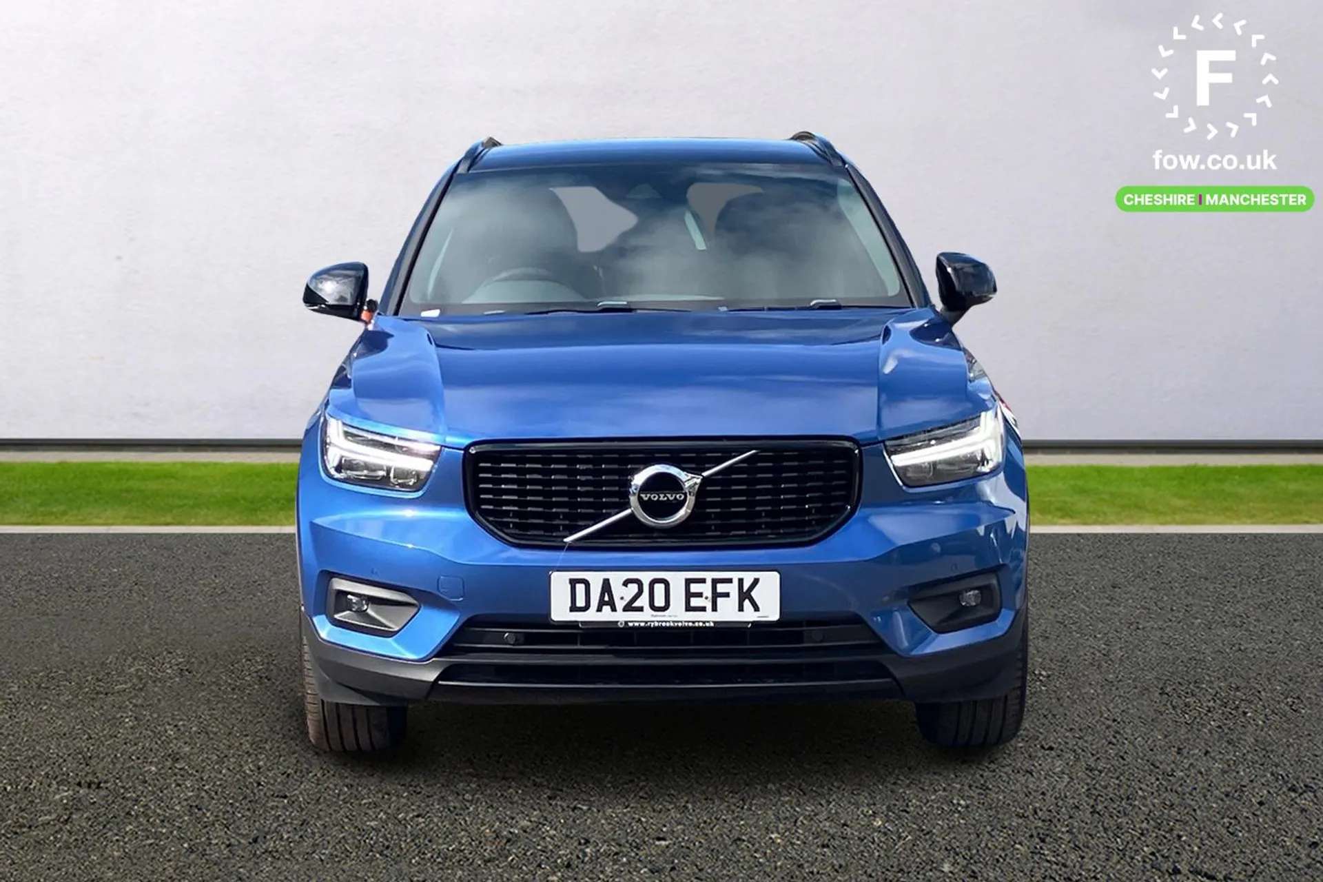 2020 VOLVO XC40 2020 VOLVO XC40