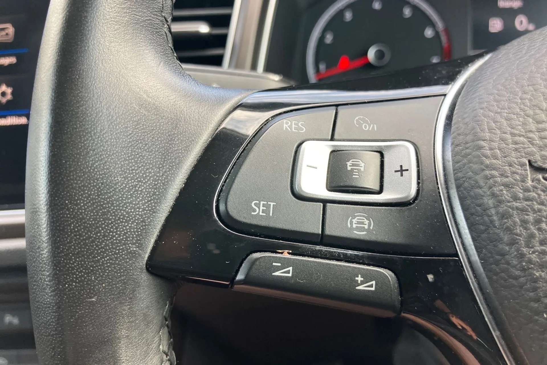 2019 VOLKSWAGEN T-ROC 2019 VOLKSWAGEN T-ROC