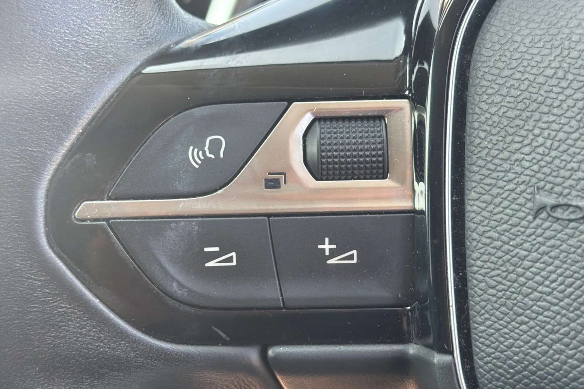 2019 PEUGEOT 3008 2019 PEUGEOT 3008