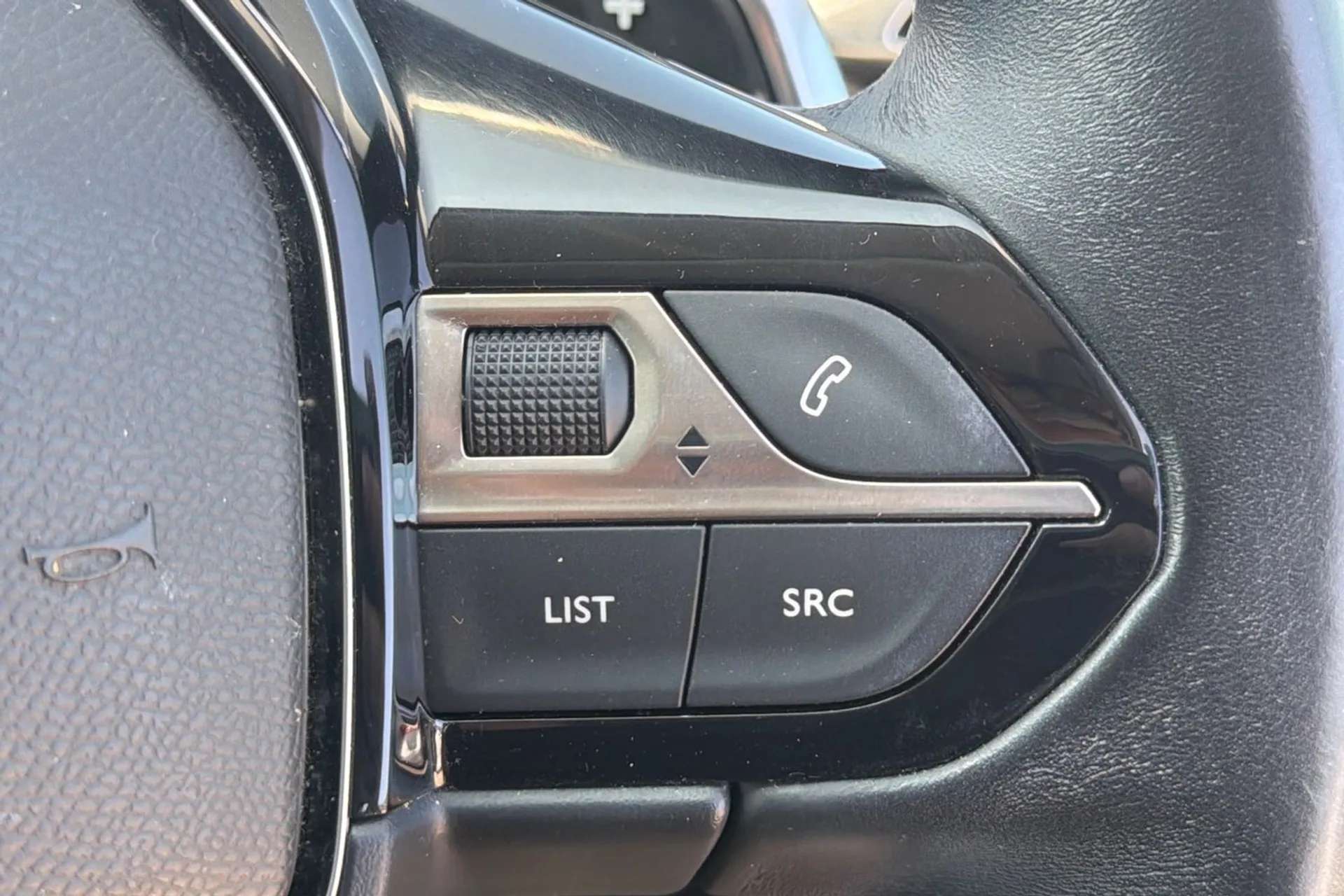 2019 PEUGEOT 3008 2019 PEUGEOT 3008