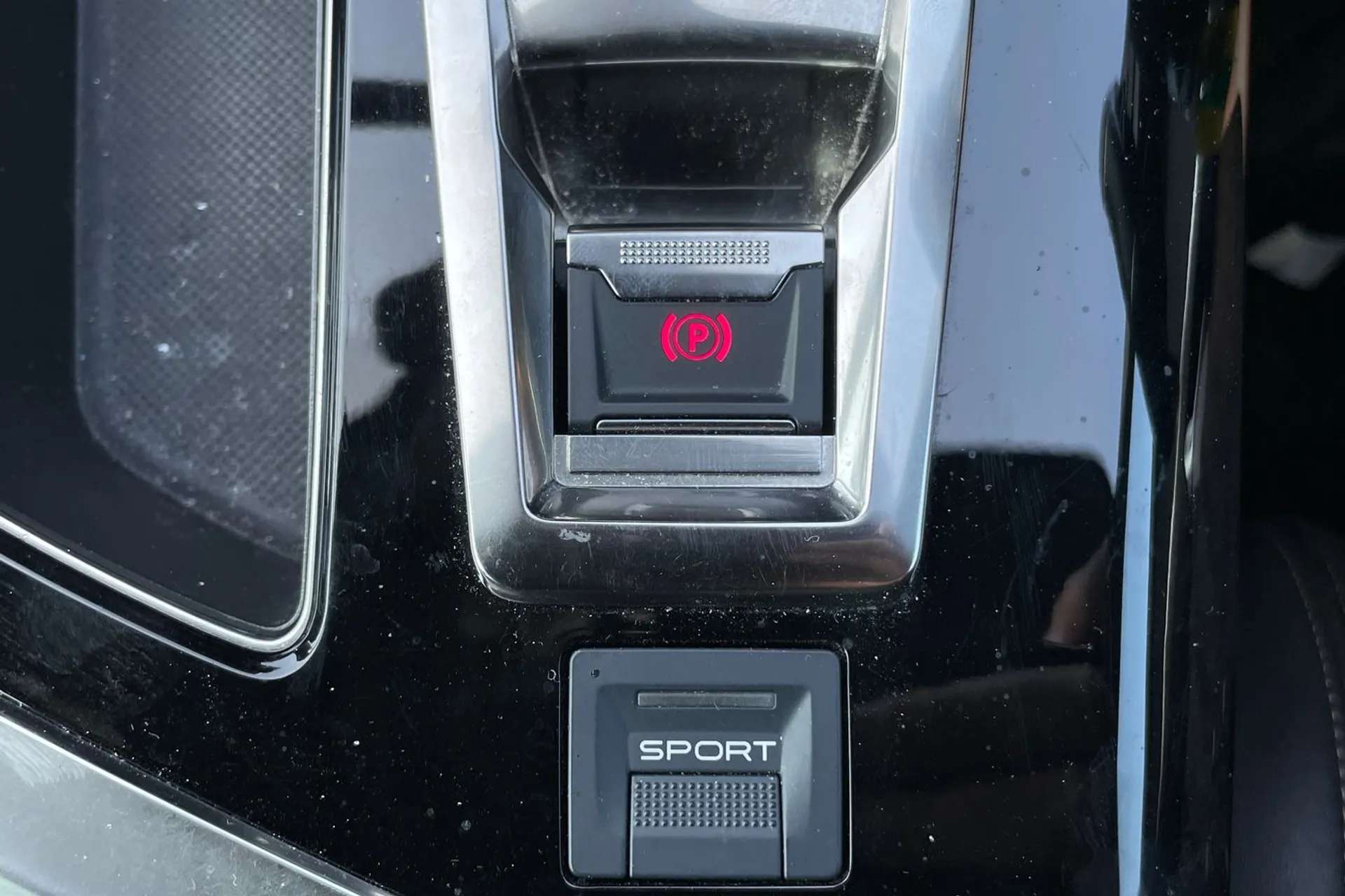 2020 PEUGEOT 3008 2020 PEUGEOT 3008