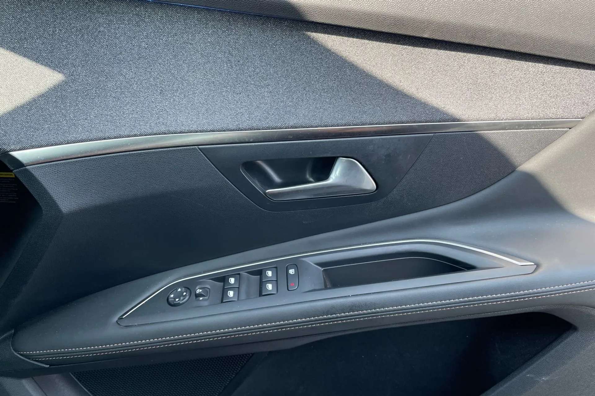 2020 PEUGEOT 3008 2020 PEUGEOT 3008