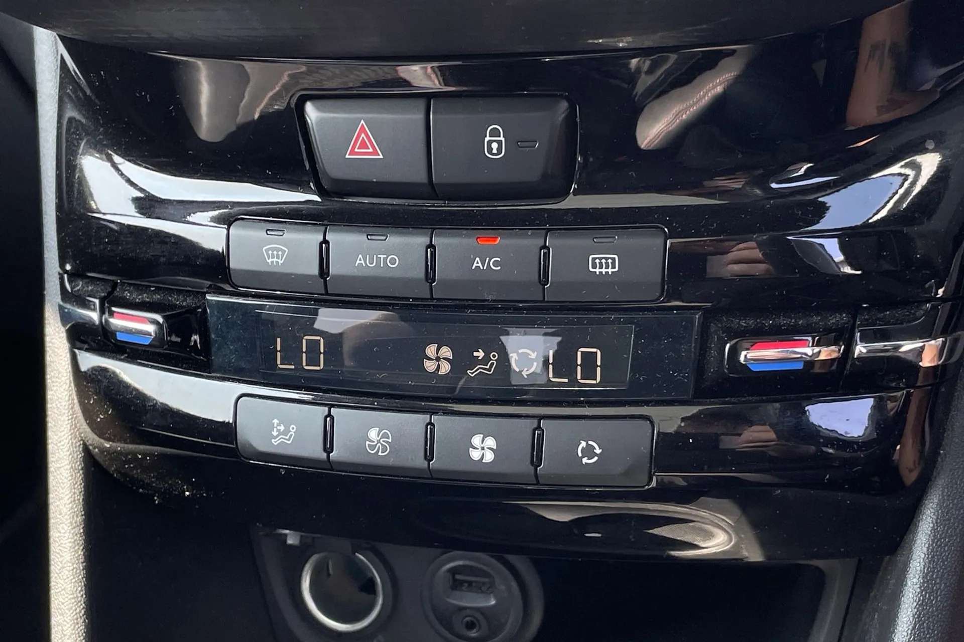 2018 PEUGEOT 2008 2018 PEUGEOT 2008