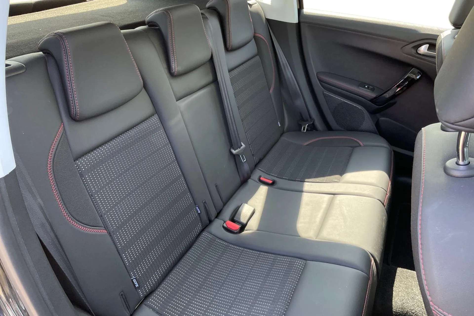 2018 PEUGEOT 2008 2018 PEUGEOT 2008