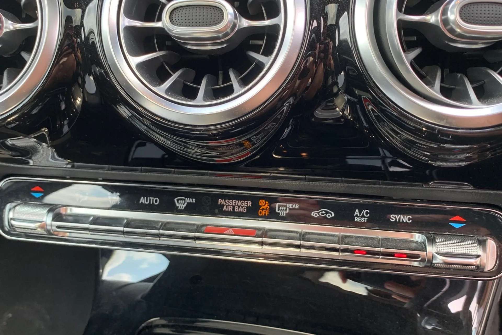 2018 MERCEDES-BENZ A CLASS 2018 MERCEDES-BENZ A CLASS