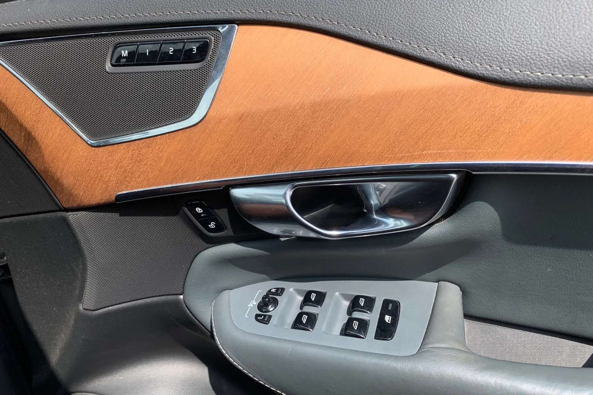 2020 VOLVO XC90 2020 VOLVO XC90