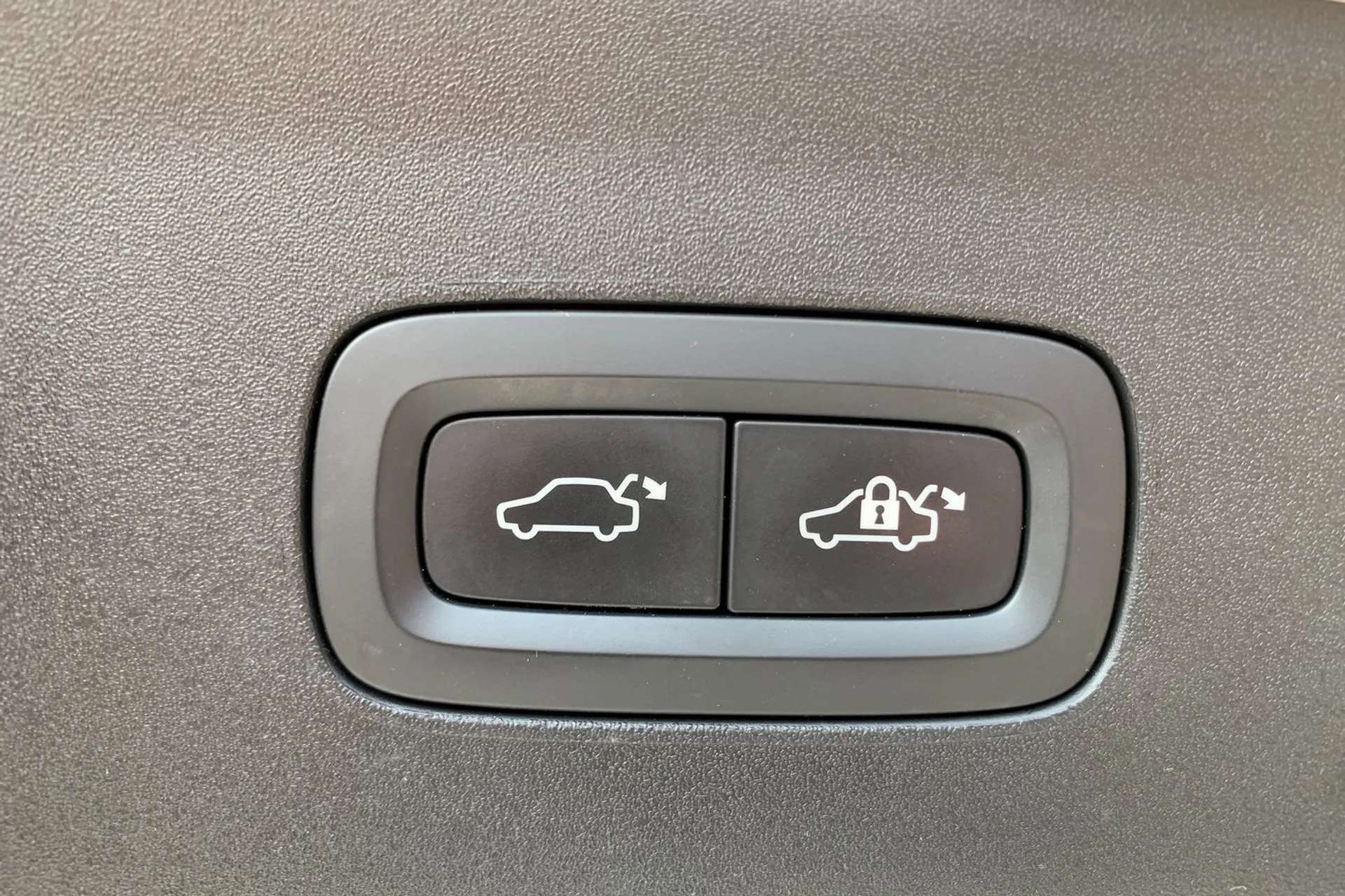 2020 POLESTAR 2 2020 POLESTAR 2