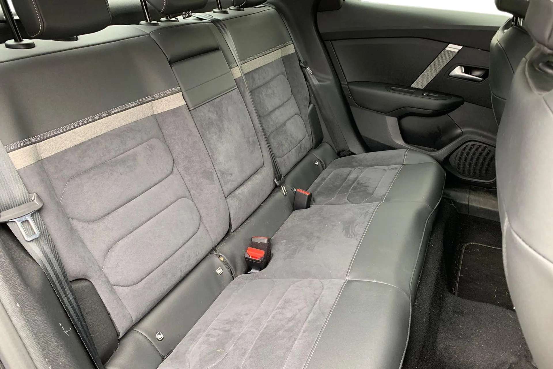 2024 CITROEN C4 X 2024 CITROEN C4 X