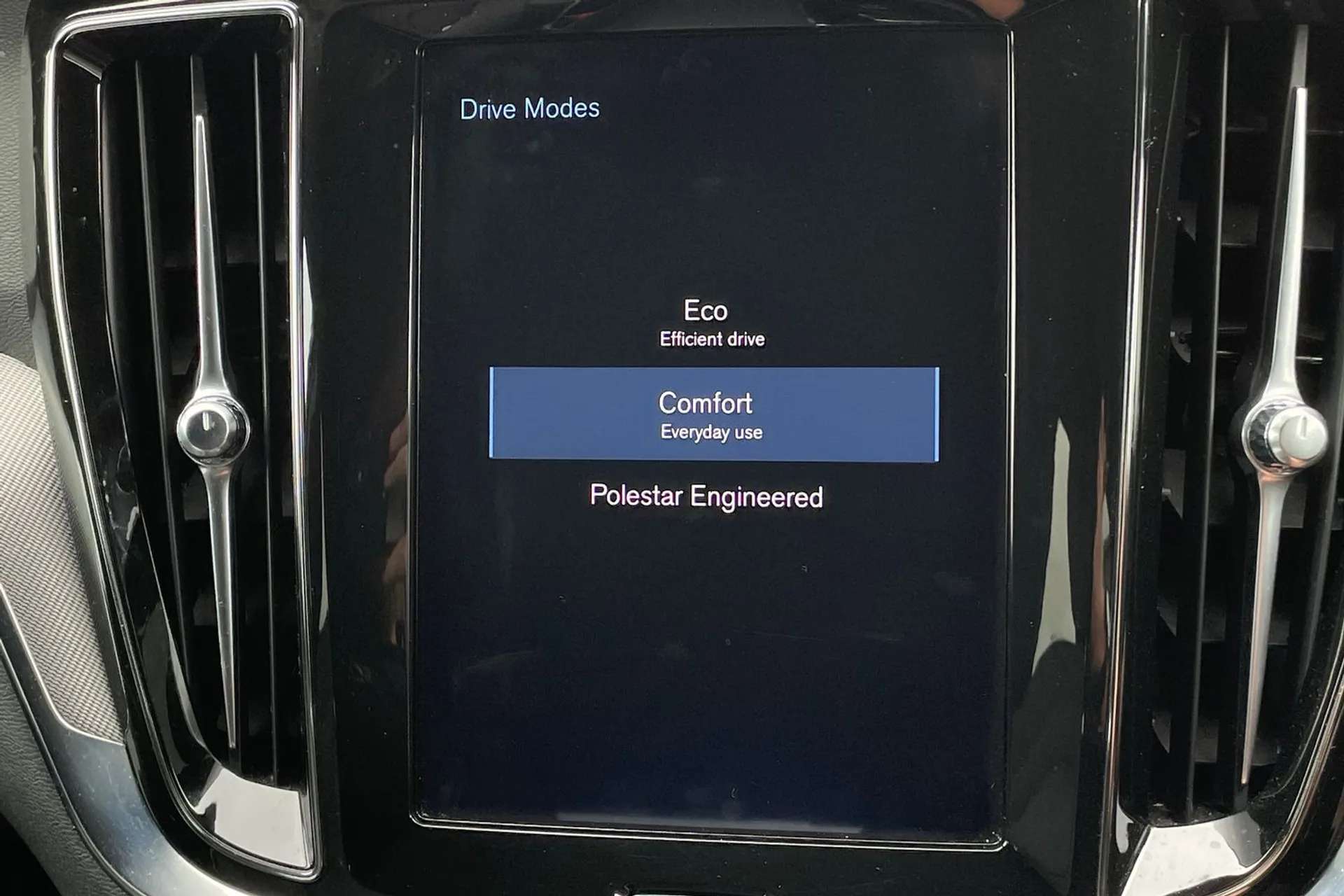 2020 VOLVO V60 2020 VOLVO V60