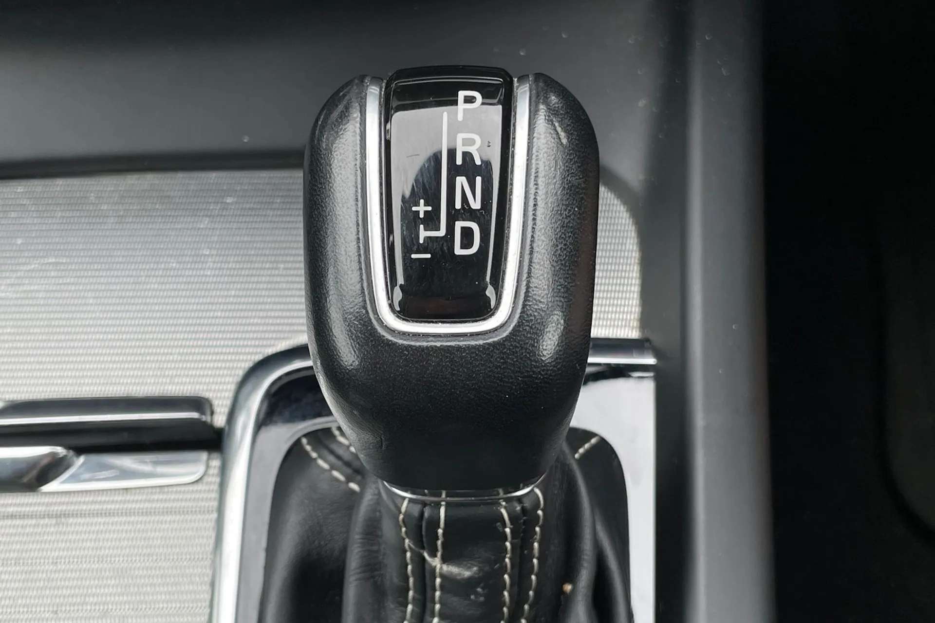 2020 VOLVO V60 2020 VOLVO V60