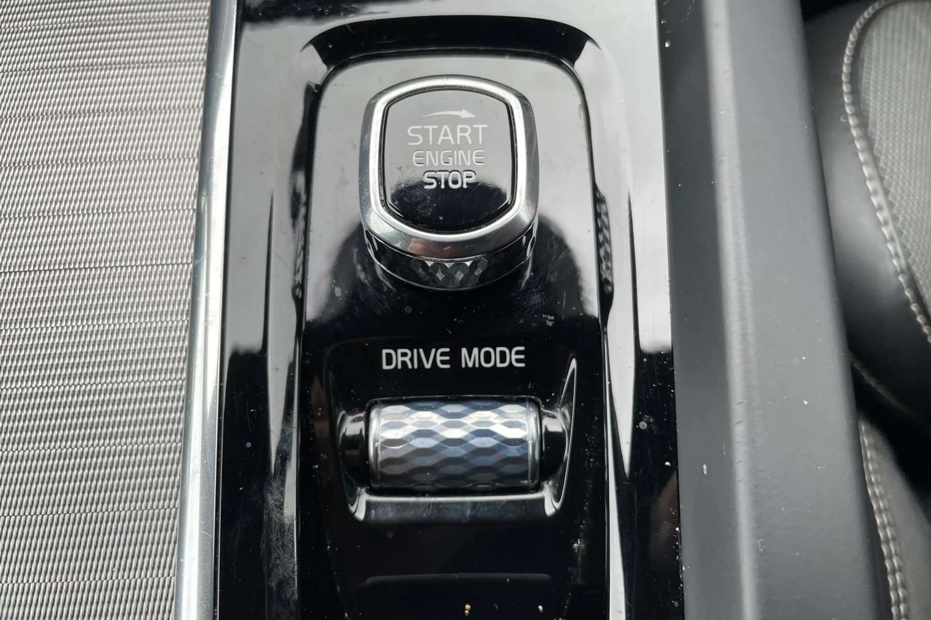 2020 VOLVO V60 2020 VOLVO V60