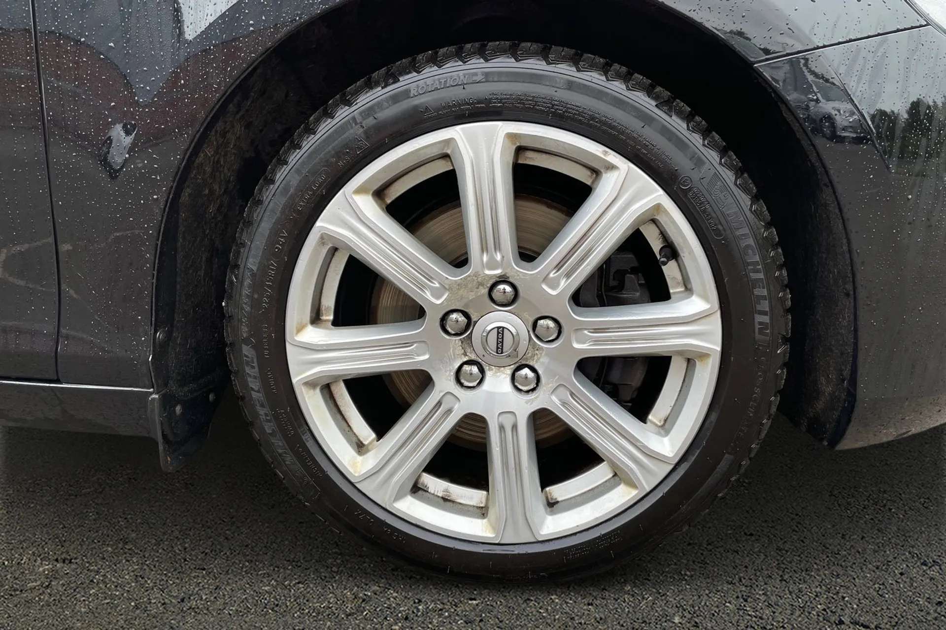2019 VOLVO V40 2019 VOLVO V40