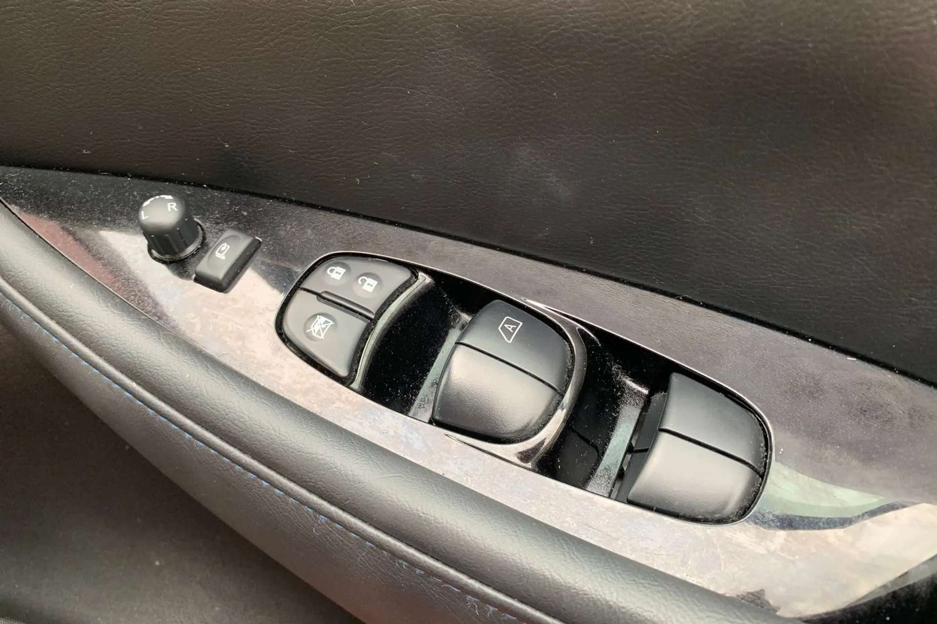 2022 NISSAN LEAF 2022 NISSAN LEAF