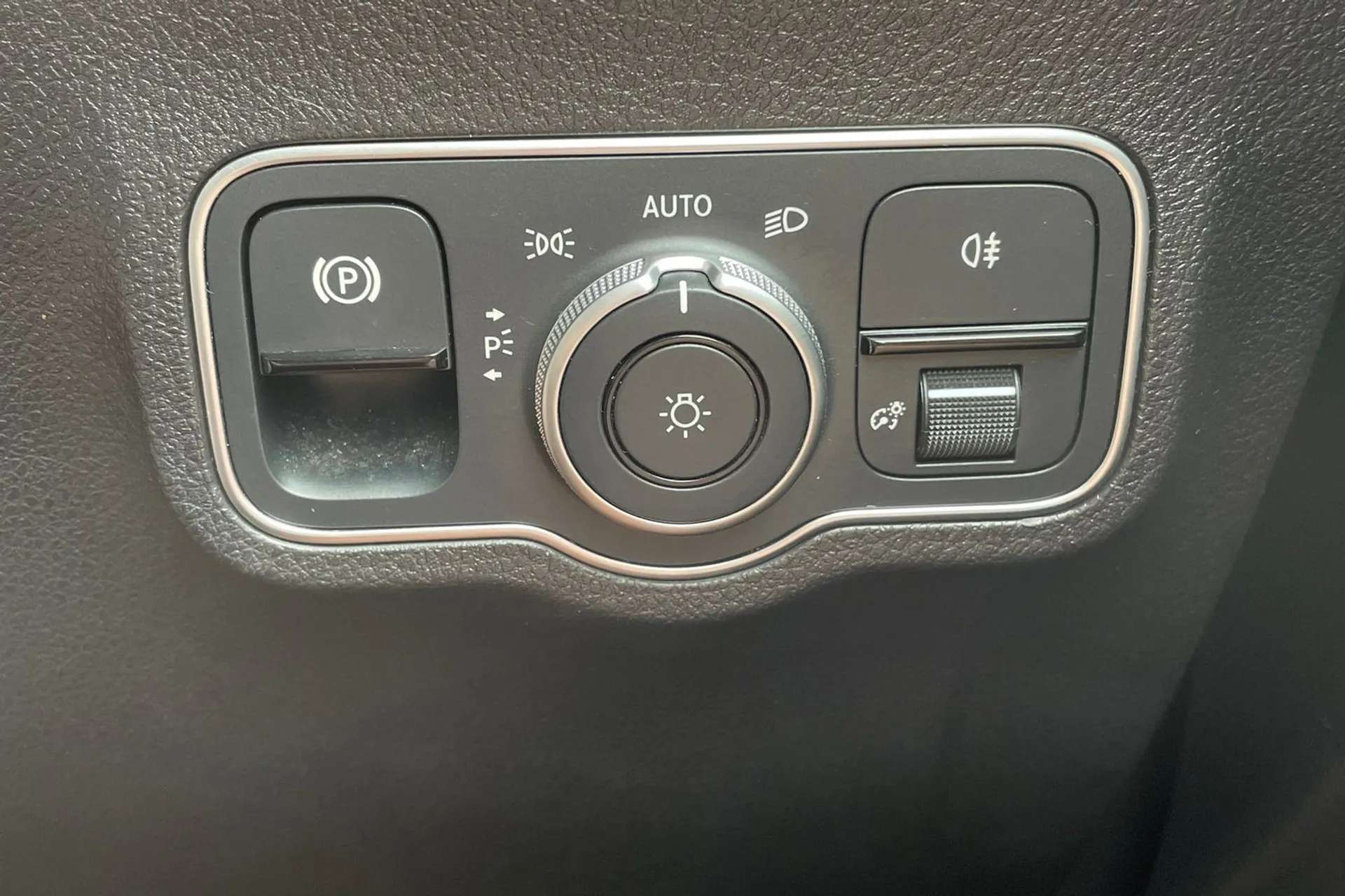 2023 MERCEDES-BENZ EQB 2023 MERCEDES-BENZ EQB