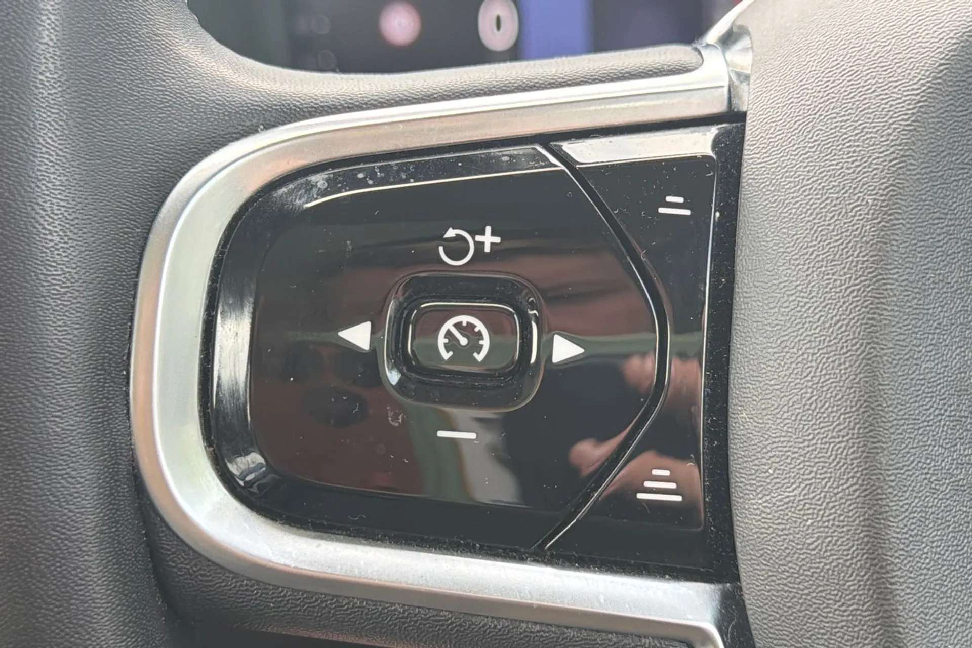 2023 VOLVO XC90 2023 VOLVO XC90