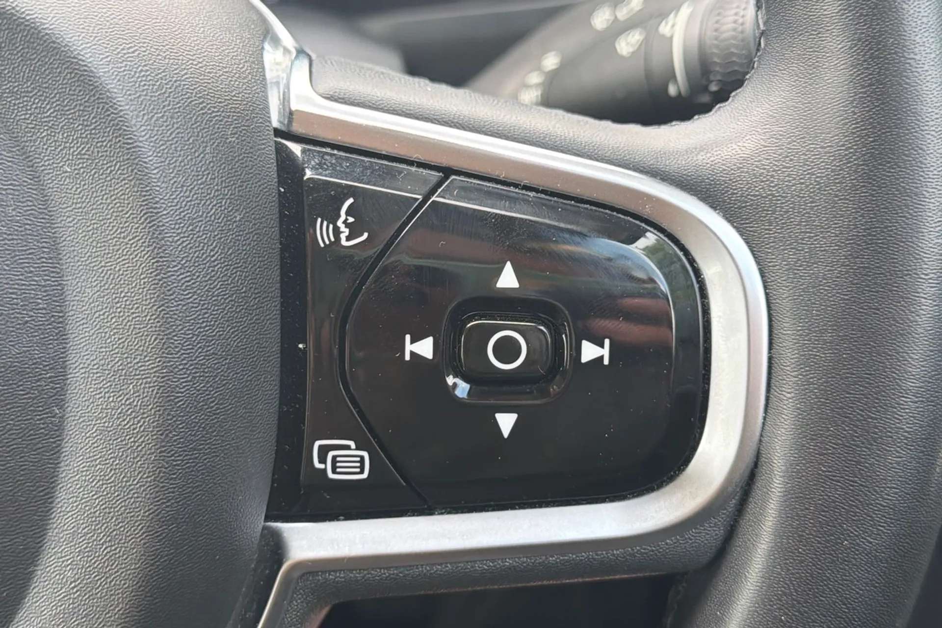 2023 VOLVO XC90 2023 VOLVO XC90