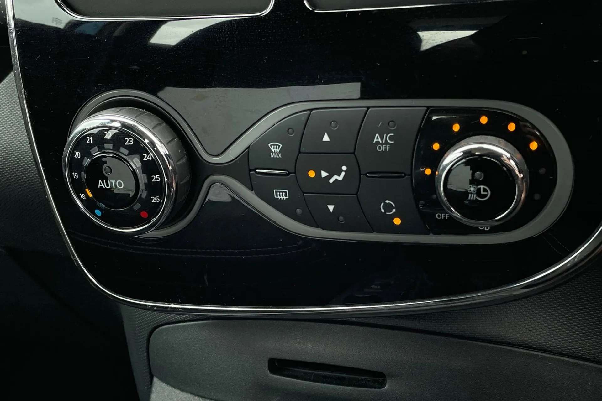 2018 RENAULT ZOE 2018 RENAULT ZOE