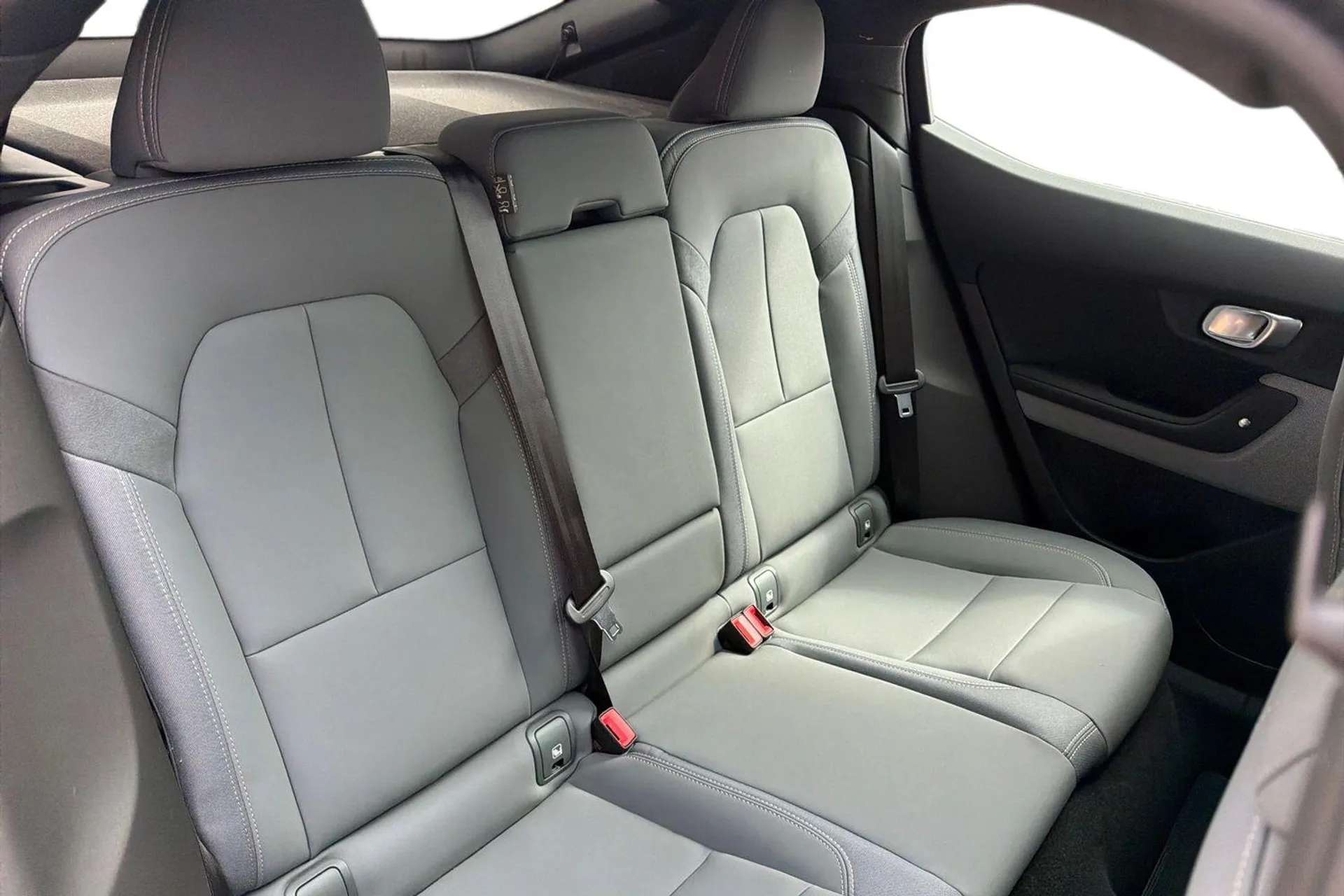 2021 POLESTAR 2 2021 POLESTAR 2