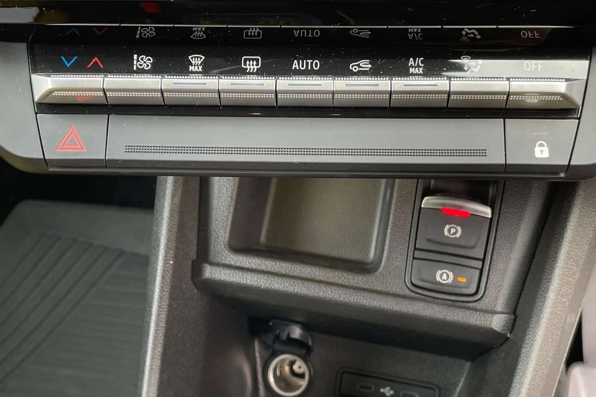 2025 RENAULT 5 2025 RENAULT 5