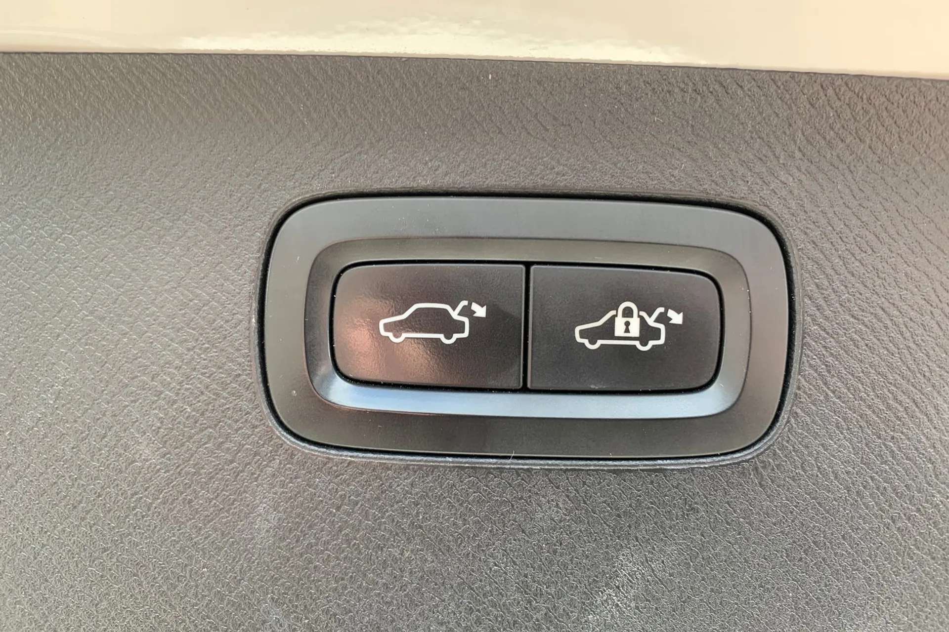 2018 VOLVO XC90 2018 VOLVO XC90