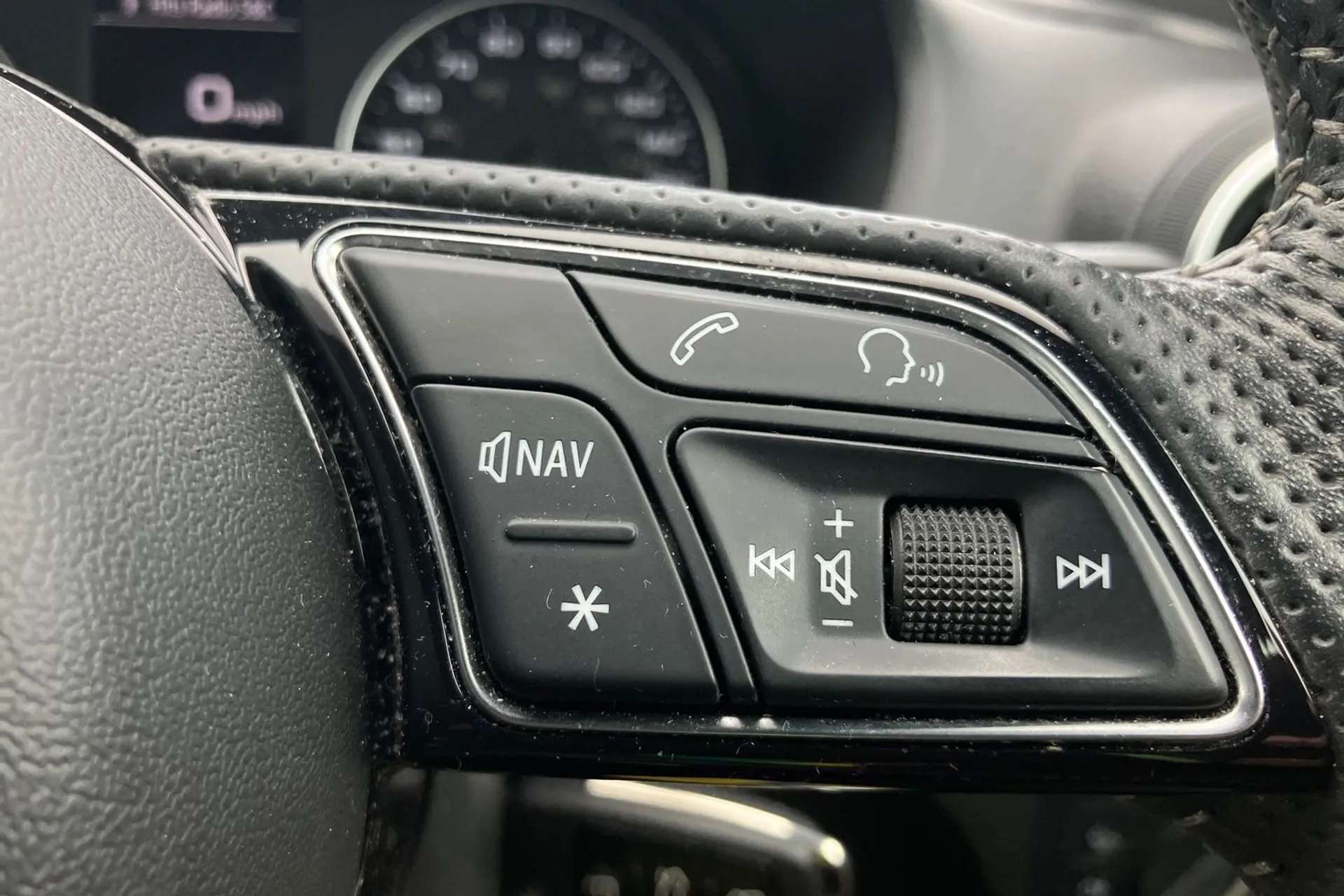 2020 AUDI Q2 2020 AUDI Q2