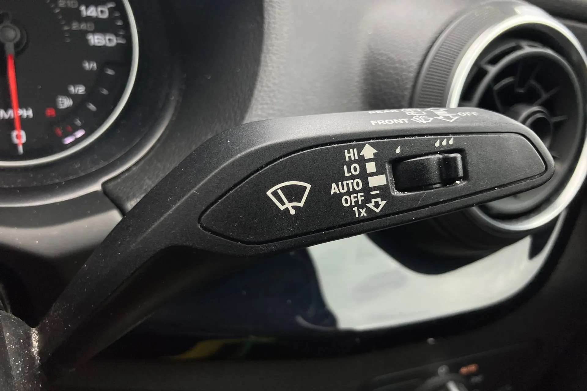 2020 AUDI Q2 2020 AUDI Q2