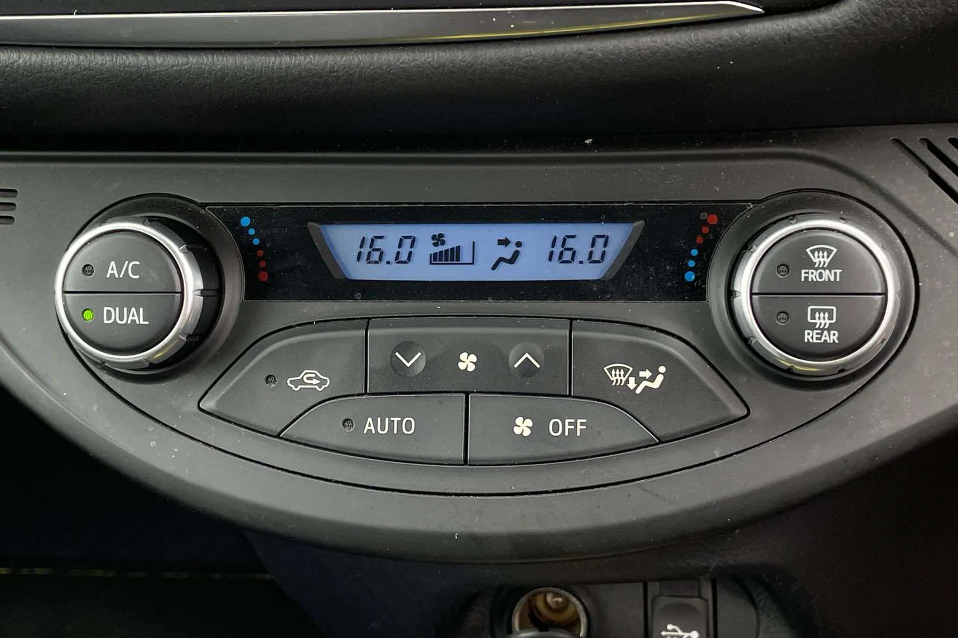 2017 TOYOTA YARIS 2017 TOYOTA YARIS