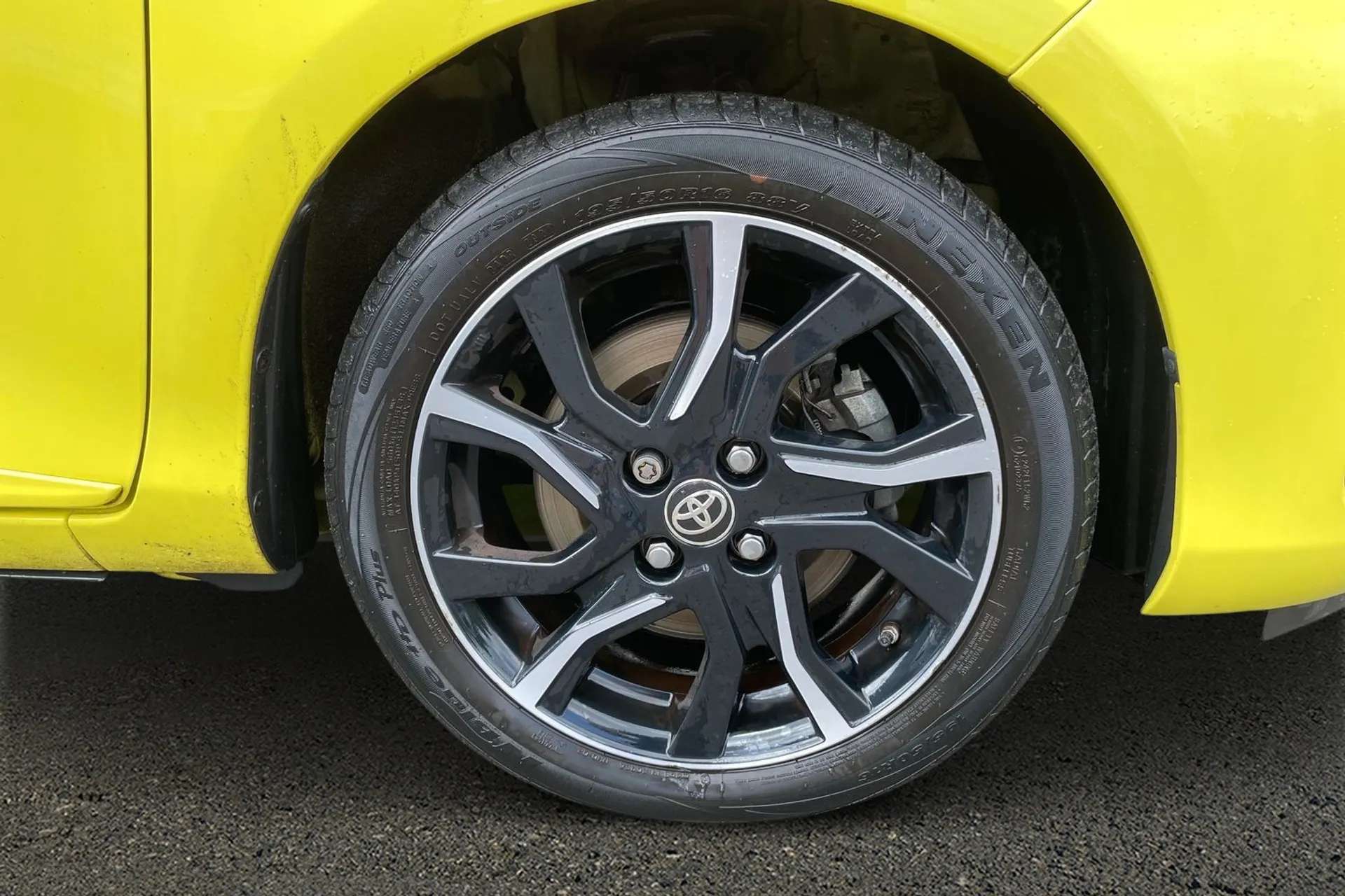 2017 TOYOTA YARIS 2017 TOYOTA YARIS