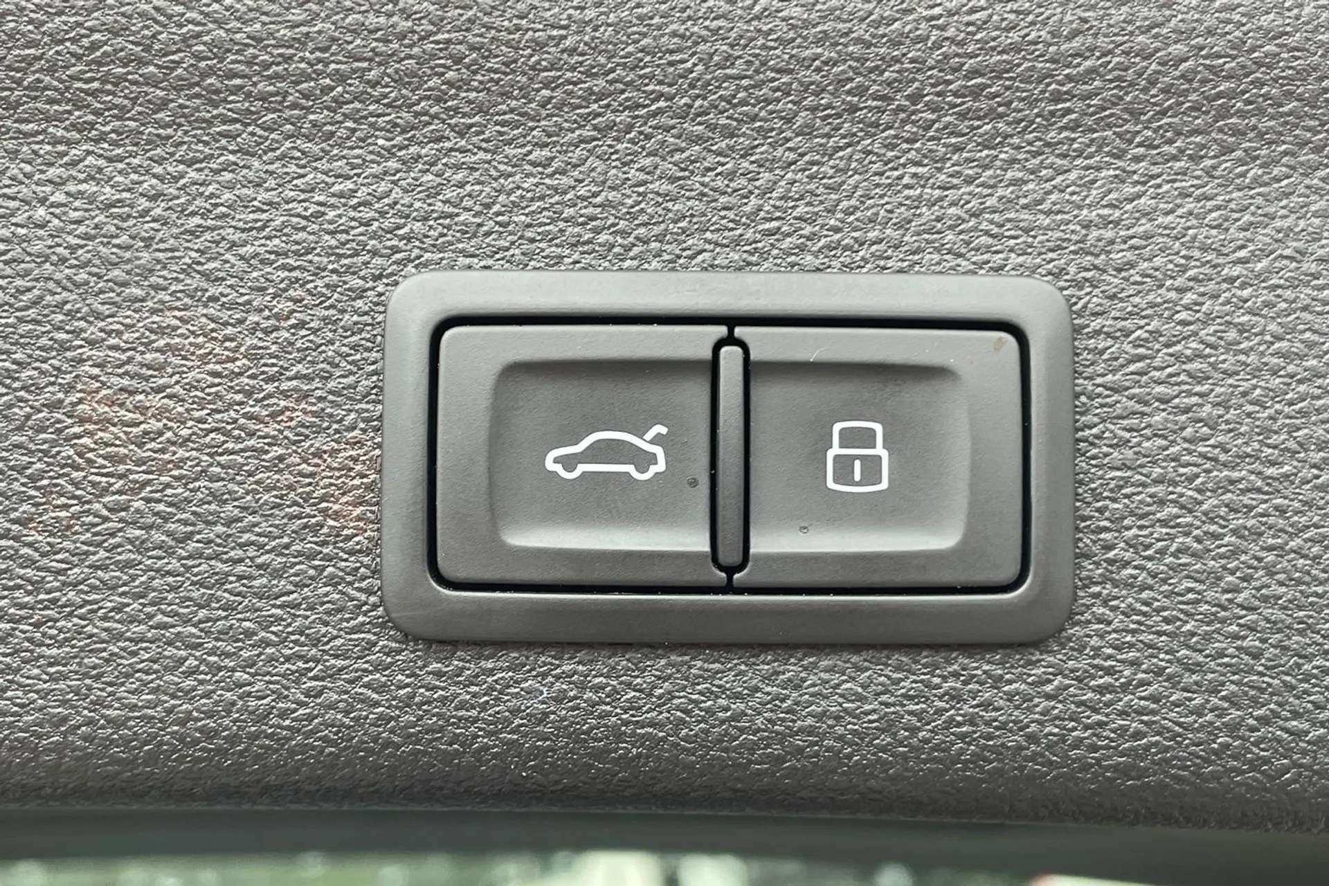 2021 AUDI A6 2021 AUDI A6