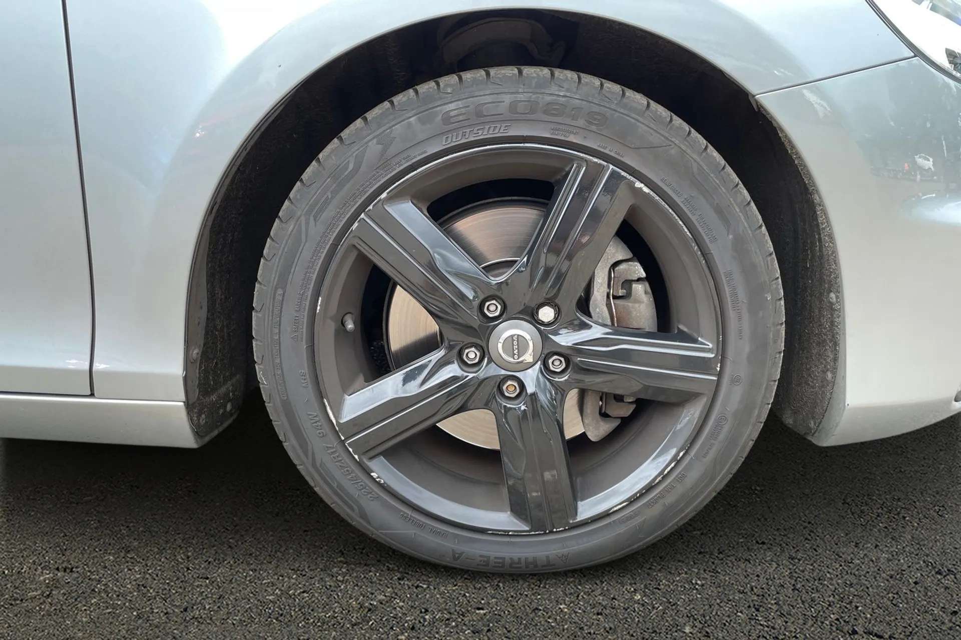 2017 VOLVO V40 2017 VOLVO V40