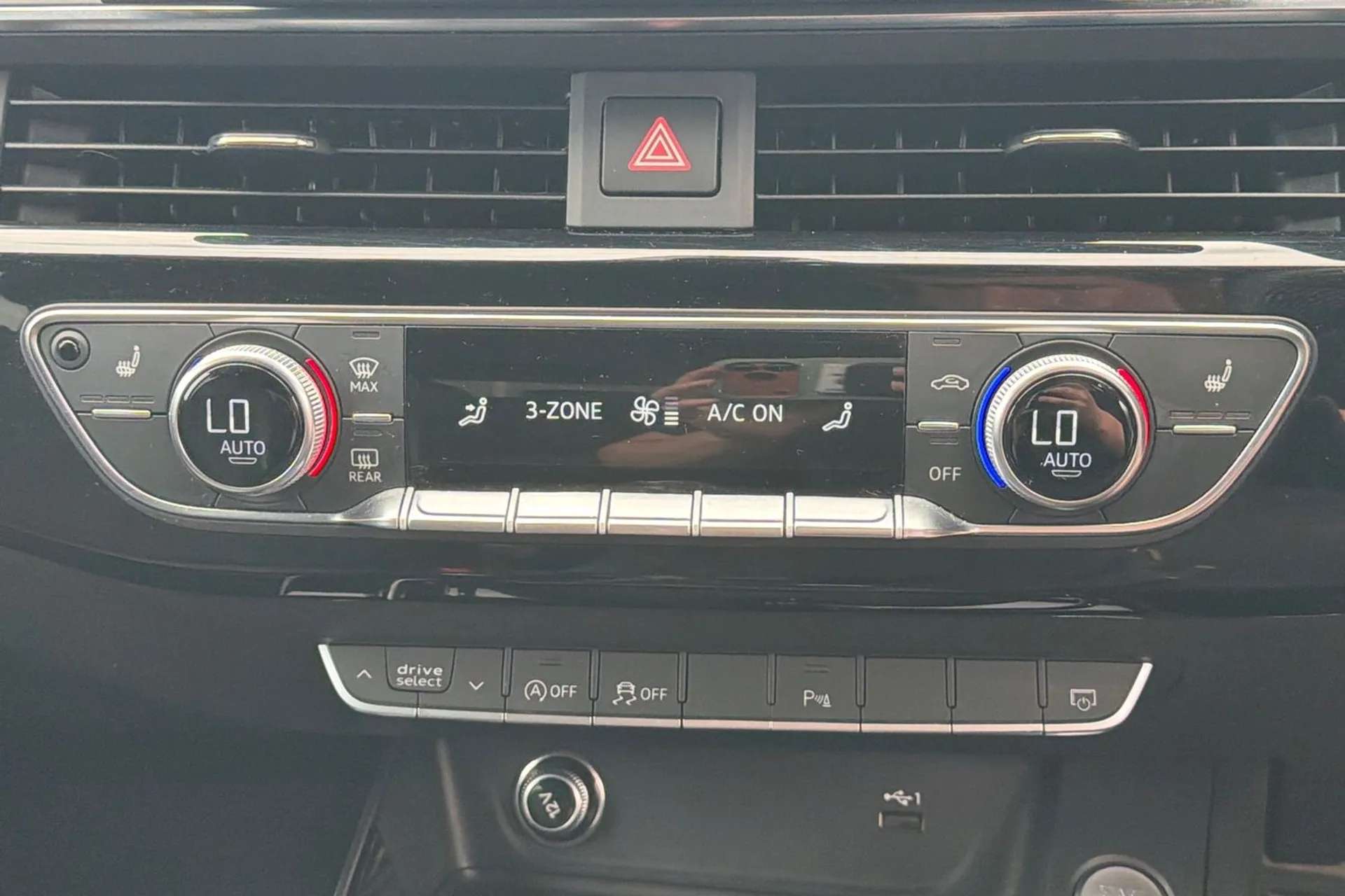 2020 AUDI A4 2020 AUDI A4