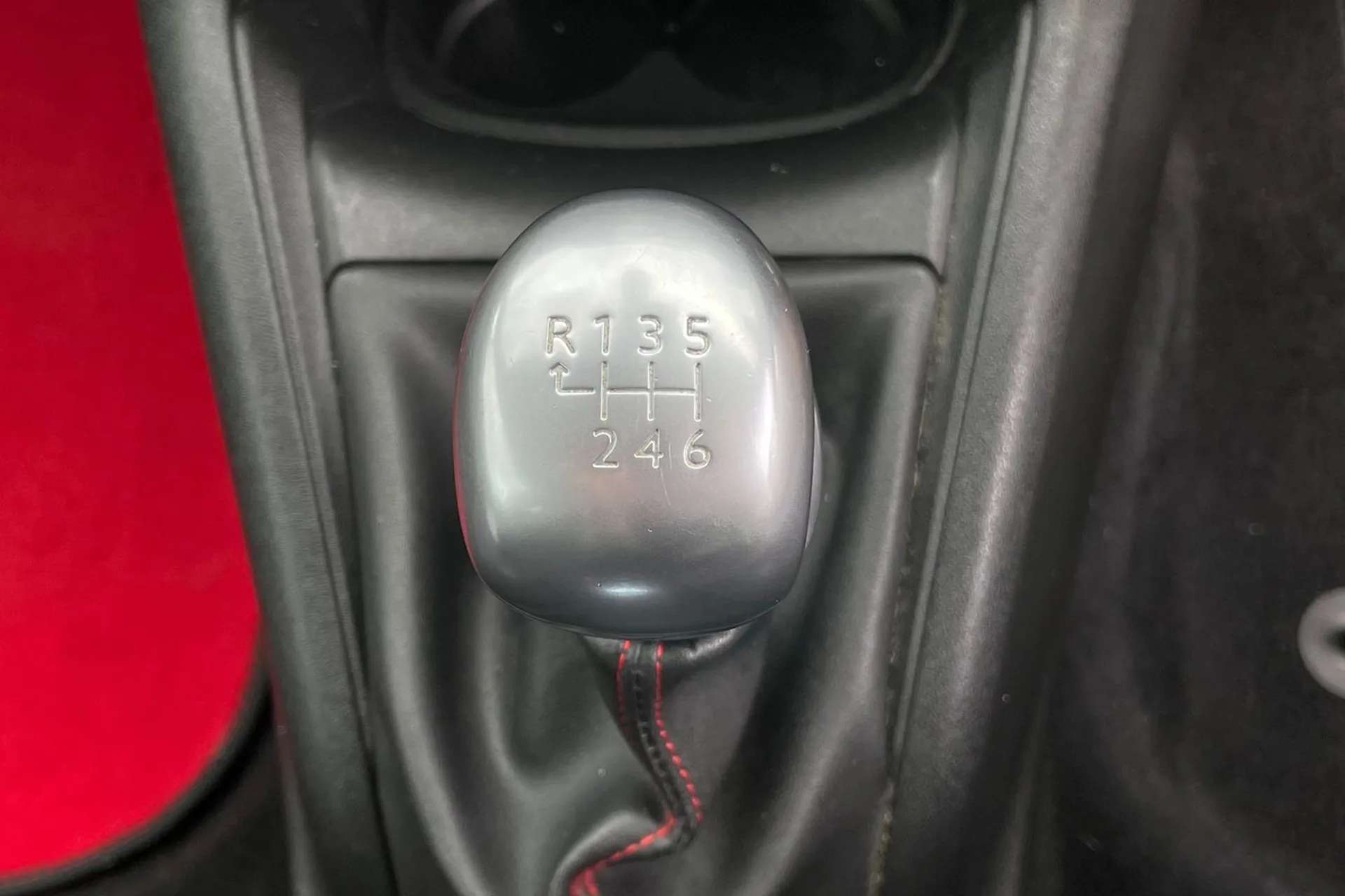 2016 PEUGEOT 208 2016 PEUGEOT 208