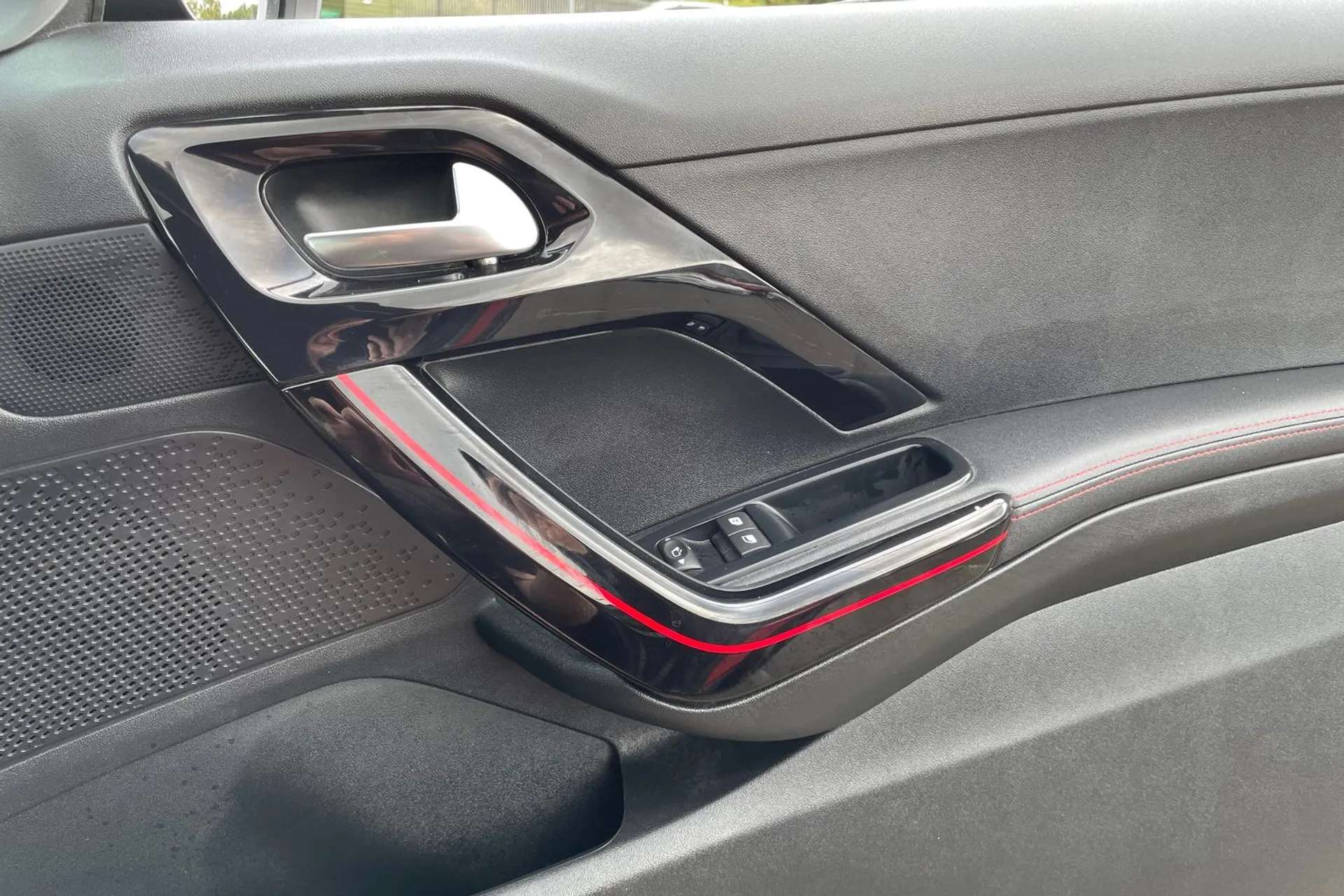 2016 PEUGEOT 208 2016 PEUGEOT 208