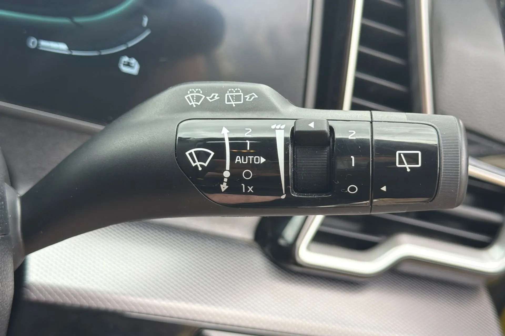 2023 KIA SPORTAGE 2023 KIA SPORTAGE
