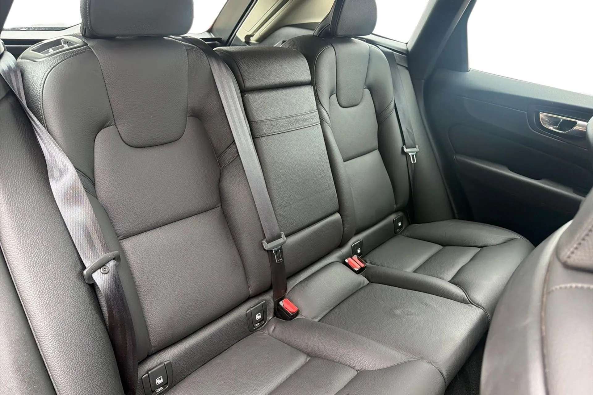 2019 VOLVO XC60 2019 VOLVO XC60