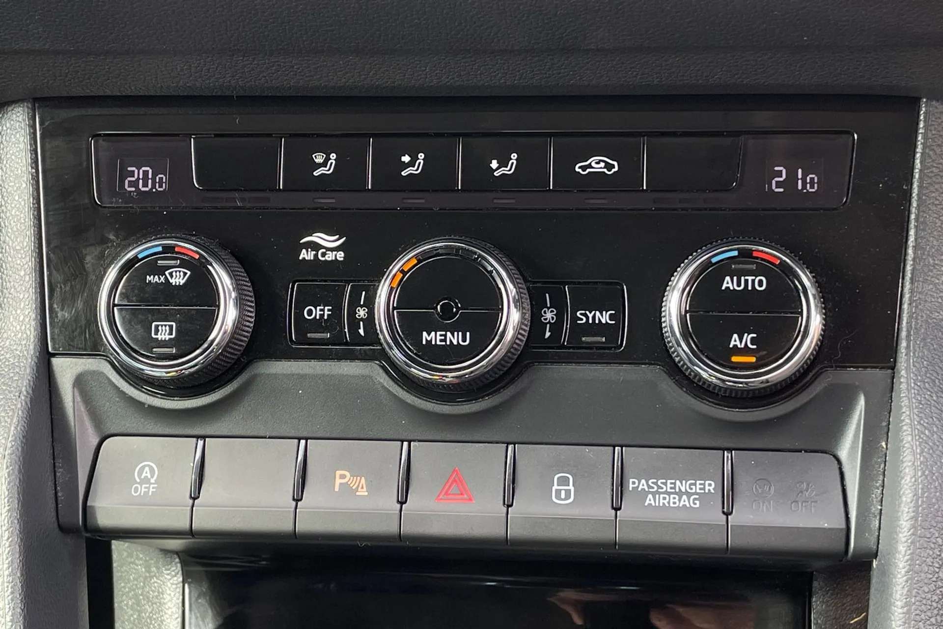 2020 SKODA KAROQ 2020 SKODA KAROQ