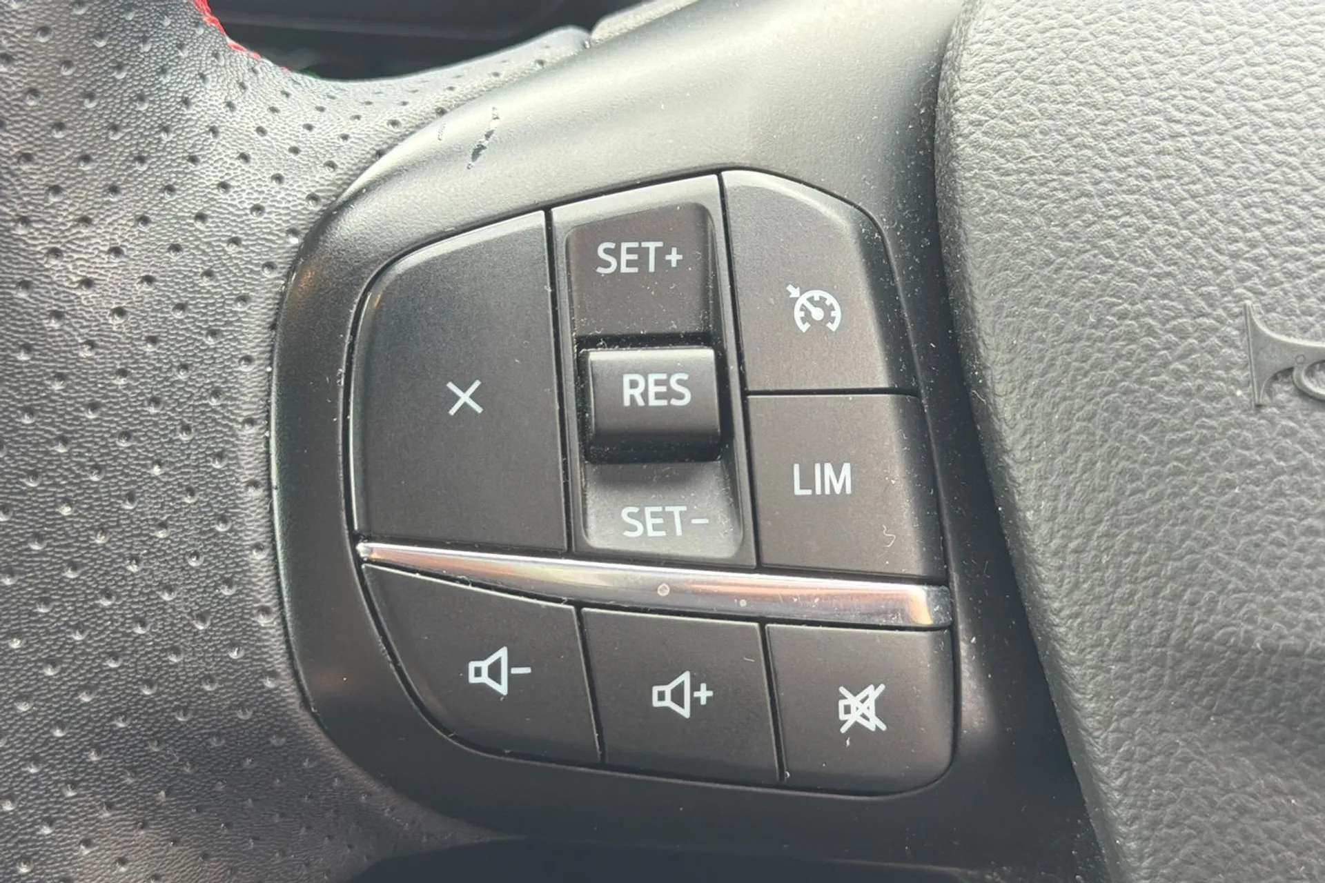2022 FORD KUGA 2022 FORD KUGA