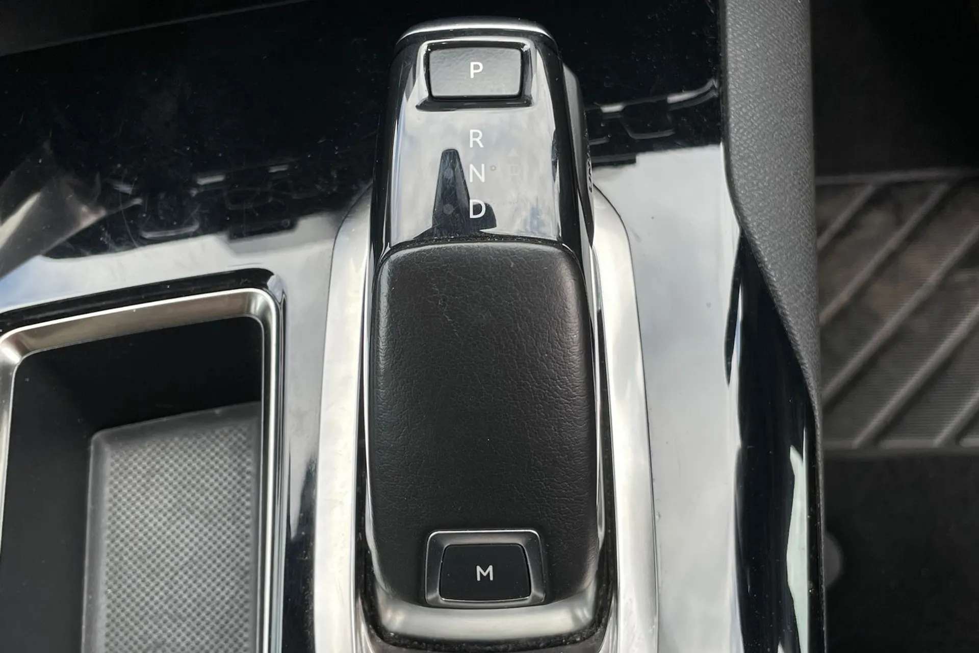 2020 PEUGEOT 3008 2020 PEUGEOT 3008