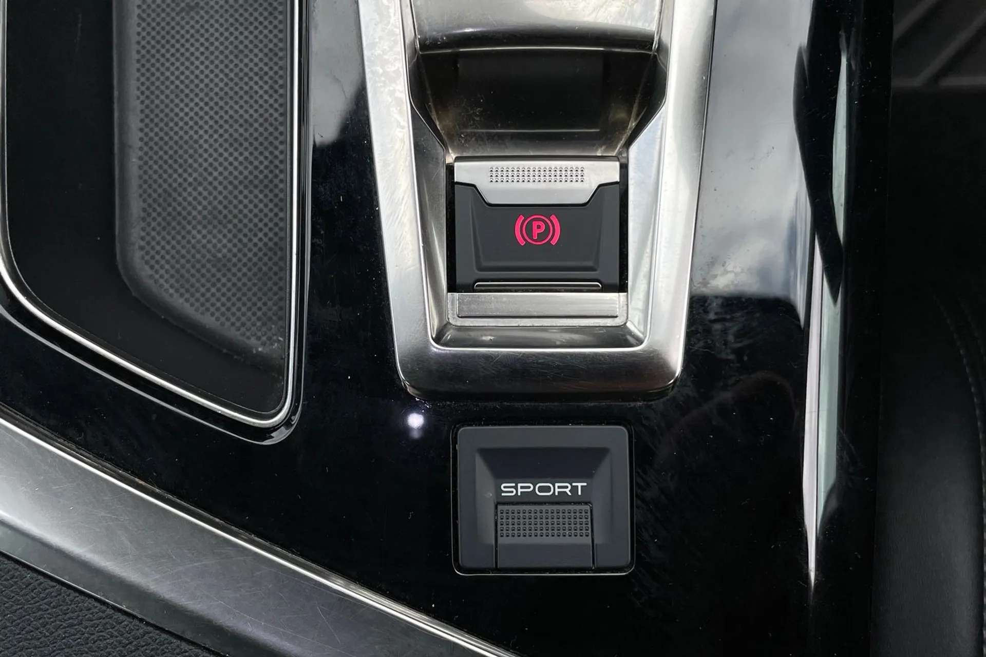 2020 PEUGEOT 3008 2020 PEUGEOT 3008