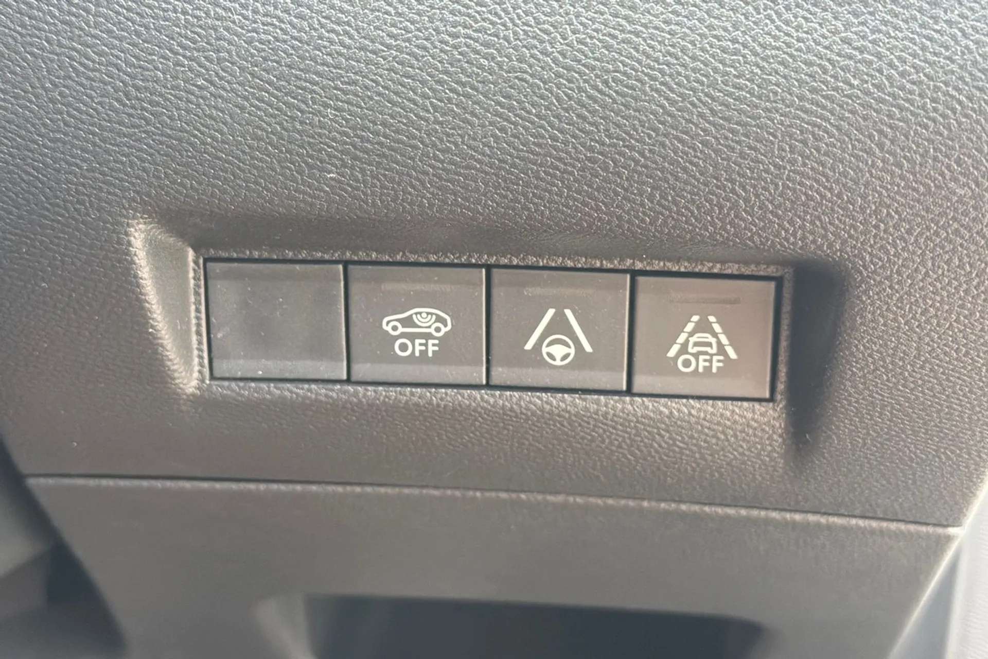 2022 PEUGEOT 208 2022 PEUGEOT 208