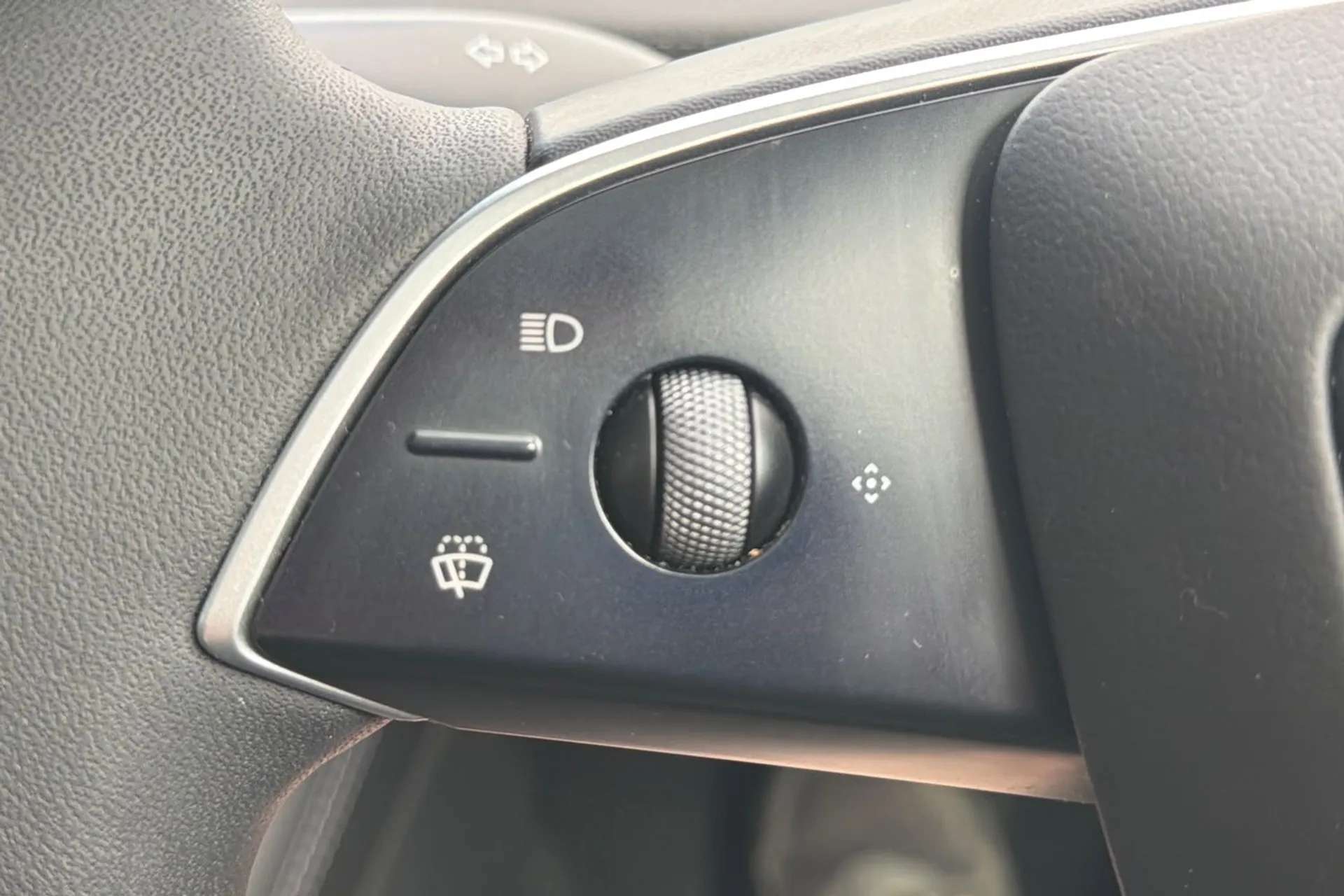 2025 TESLA MODEL Y 2025 TESLA MODEL Y