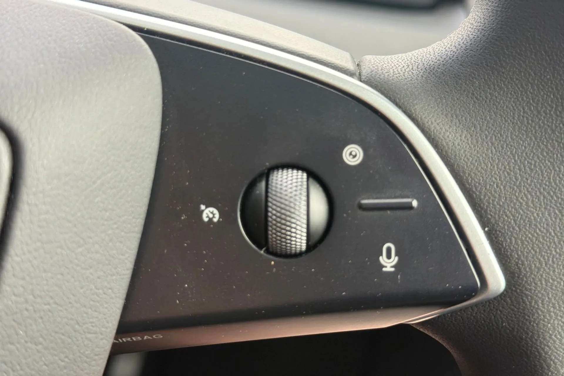 2025 TESLA MODEL Y 2025 TESLA MODEL Y