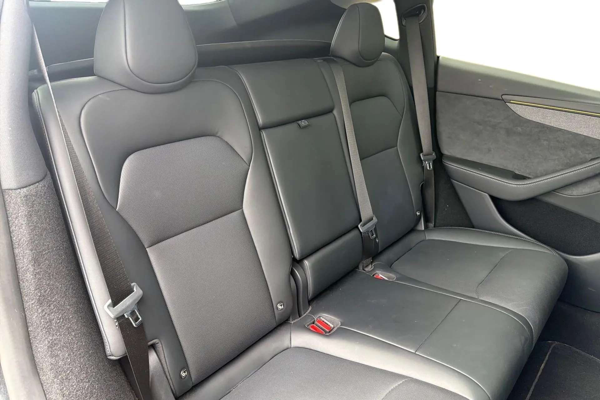 2025 TESLA MODEL Y 2025 TESLA MODEL Y