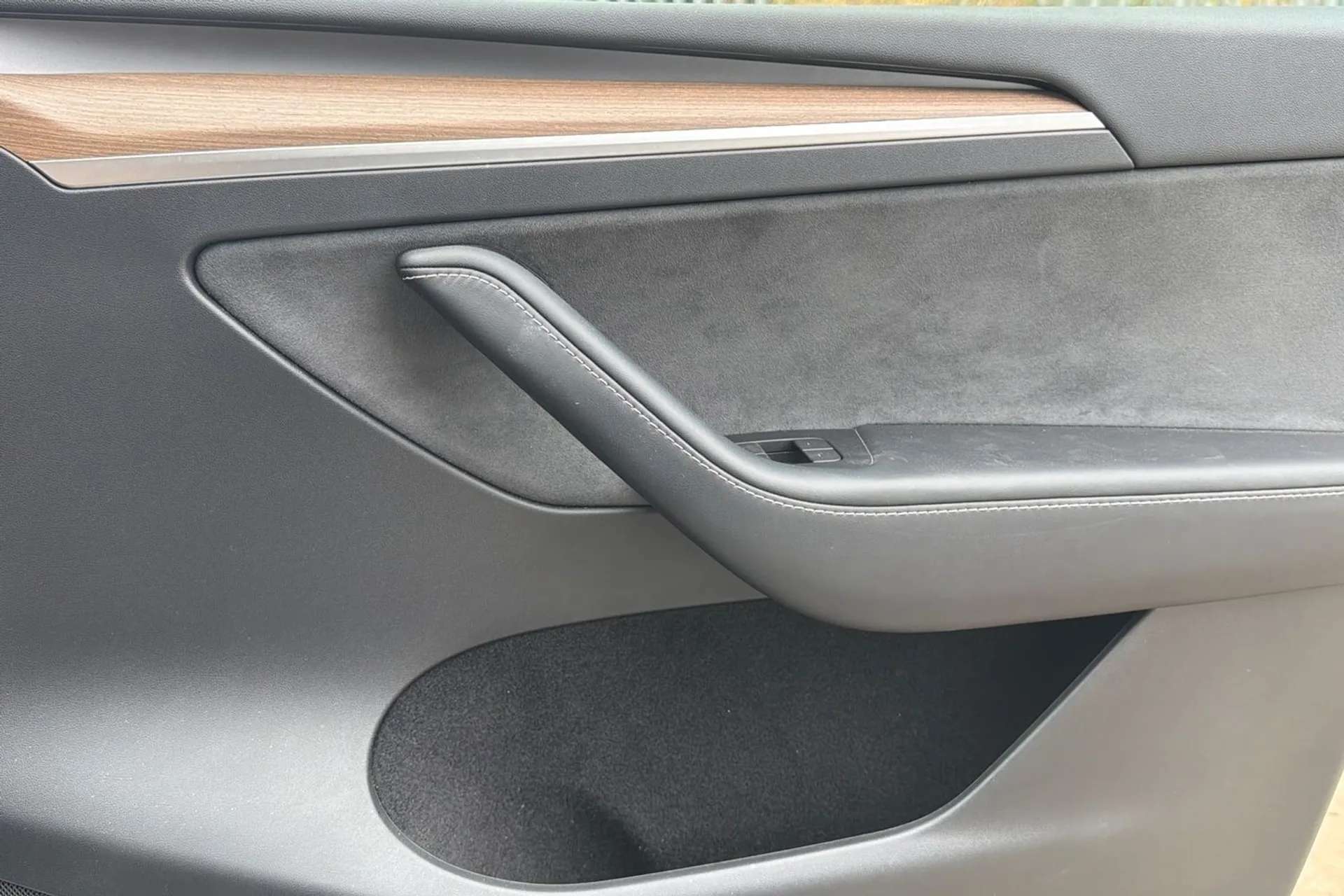 2024 TESLA MODEL Y 2024 TESLA MODEL Y